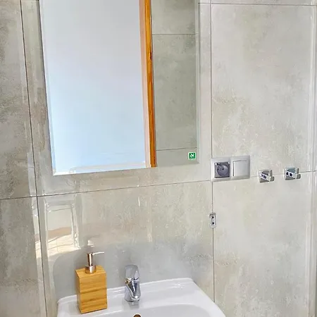 Δωμάτια σε οικογενειακή κατοικία Goscinne R10 Rewa