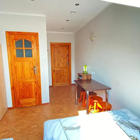 Goscinne R10 Δωμάτια σε οικογενειακή κατοικία