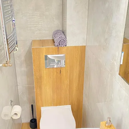 Δωμάτια σε οικογενειακή κατοικία Goscinne R10 Rewa