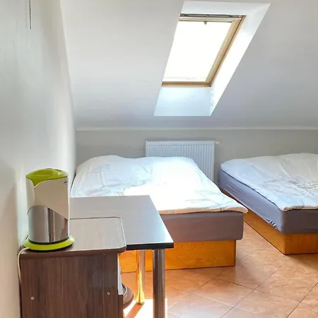 Goscinne R10 Habitación en casa particular Rewa