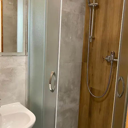 Goscinne R10 Δωμάτια σε οικογενειακή κατοικία *