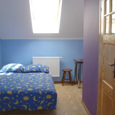 Goscinne R10 Homestay *