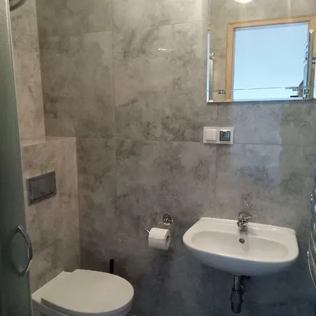 Goscinne R10 Habitación en casa particular