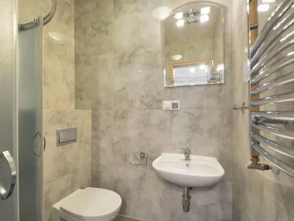 民宿 Goscinne R10 *